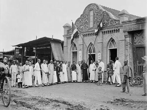 美国一位研究中国的学者，无意中在家里翻出来6000张中国老照片