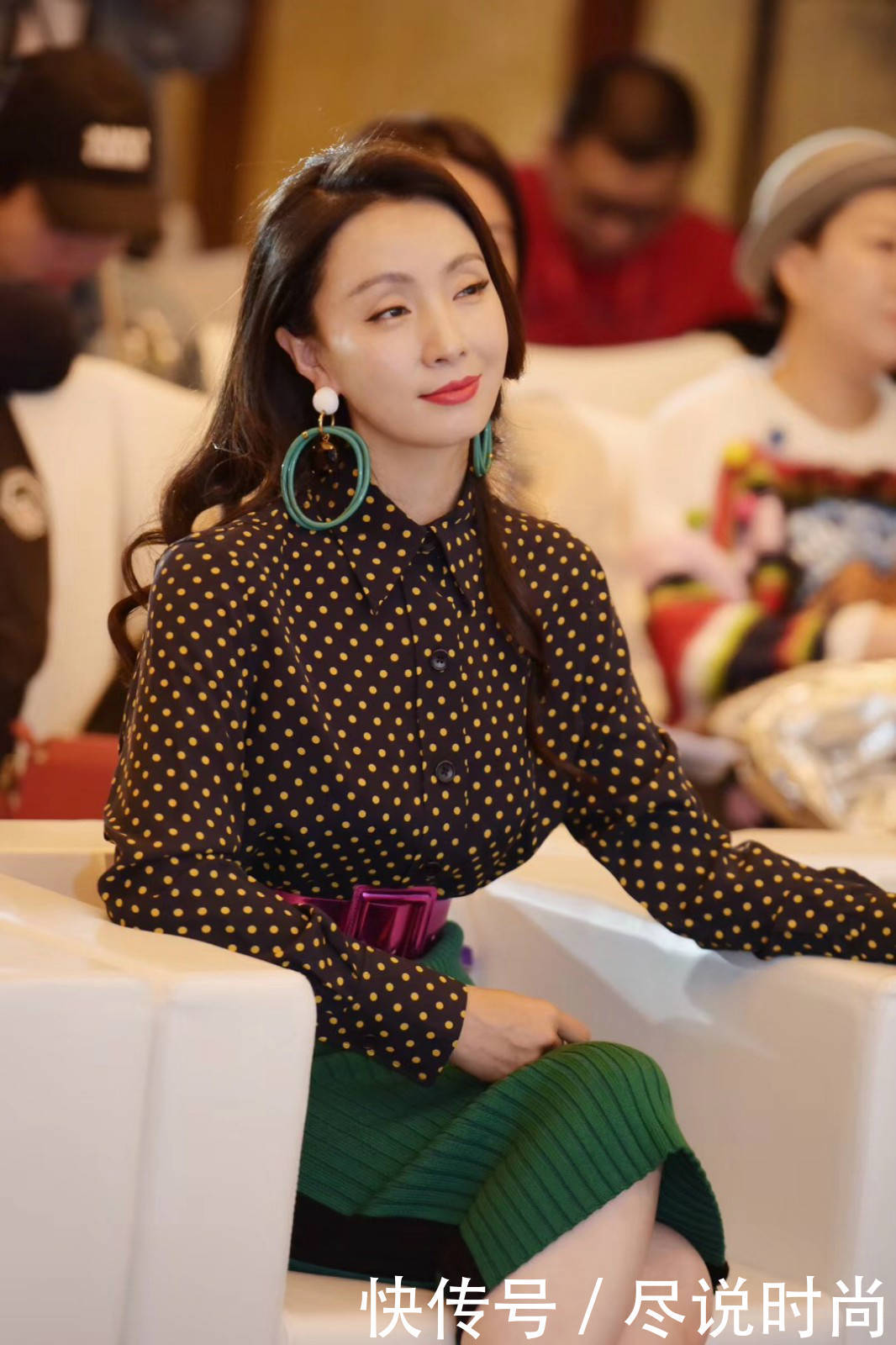 颜值演技都有的她，为了家庭不惜牺牲自己，再次亮相却惊艳全场