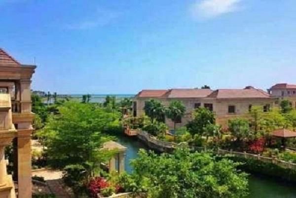 中国最值钱“鬼城”在这儿，上百栋海景别墅空置10年还卖不出去!