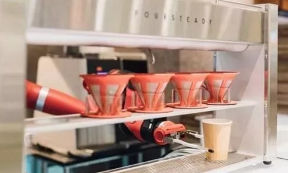 南京寺庙开\"佛系\"奶茶店;日本开机器人咖啡厅:哪个更吸引人?