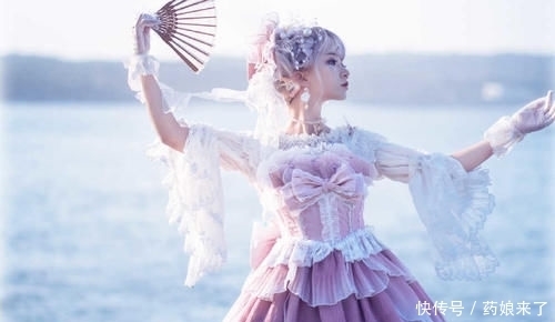  『一见钟情』这款洛丽塔让众多lo娘“一见钟情”，但看到这张图，大家都拔草了