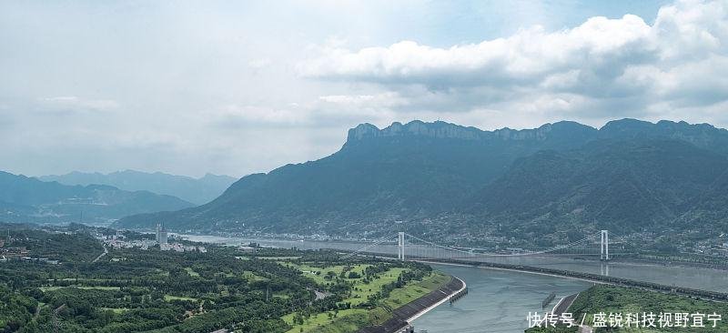 湖北夏天最热的3个城市，两个在长江沿岸，一个在大山里面