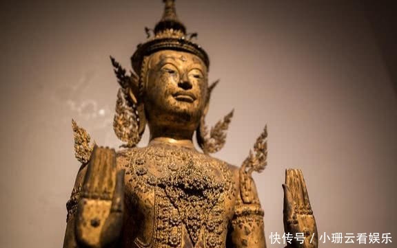  『违法』出国旅游不能踩的“雷区”，不知道的人，小心笑话！