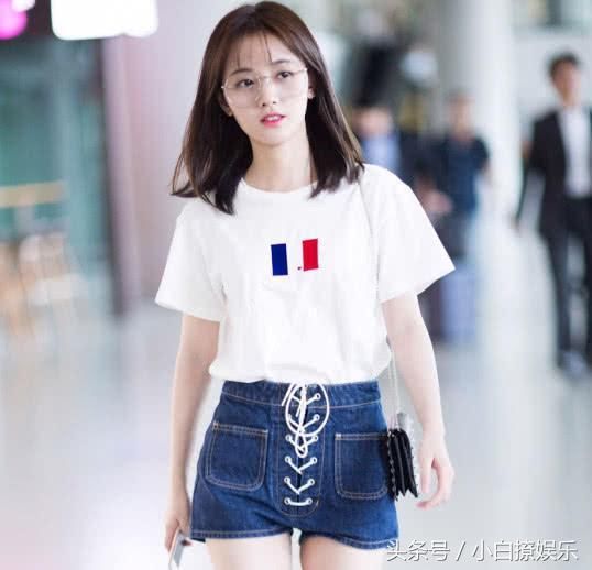 鞠婧祎简直绝了，超短裤用鞋带绑一下就敢出门？网友：就服你！
