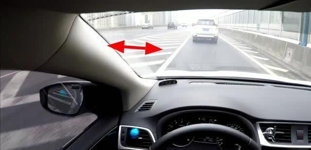 新手开车跑高架容易紧张？老司机分享几点经验，比驾校还实用