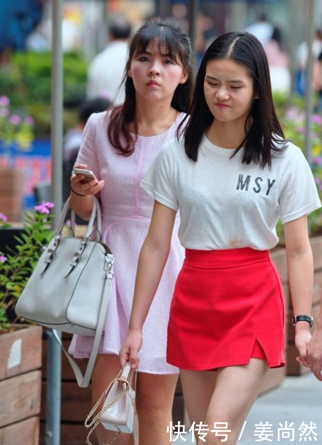 小姐姐你这是什么表情啊，还有你胸前的MSY是什么意思呢