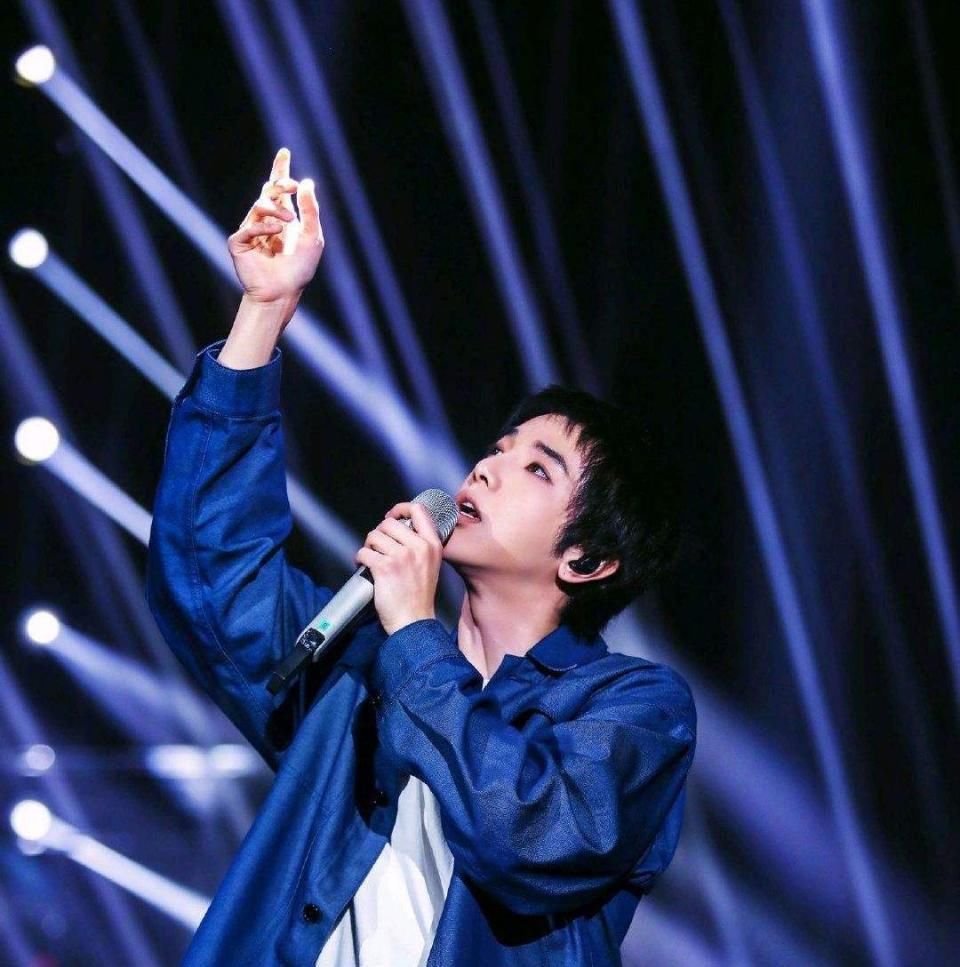 #音乐#赛程过半冠军相已显，三个现状却让周深和华晨宇都不愿得冠军