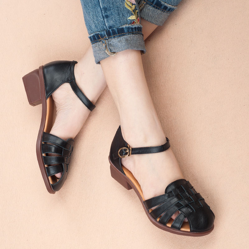 今年流行这样款式的女鞋，难怪姐姐一买就是三双，真的很好看