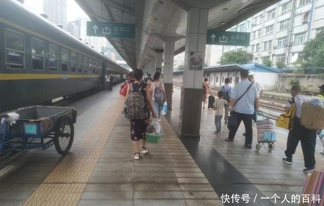 火车票价2元，车程11分钟，不检票，不排队，你就说信不信？