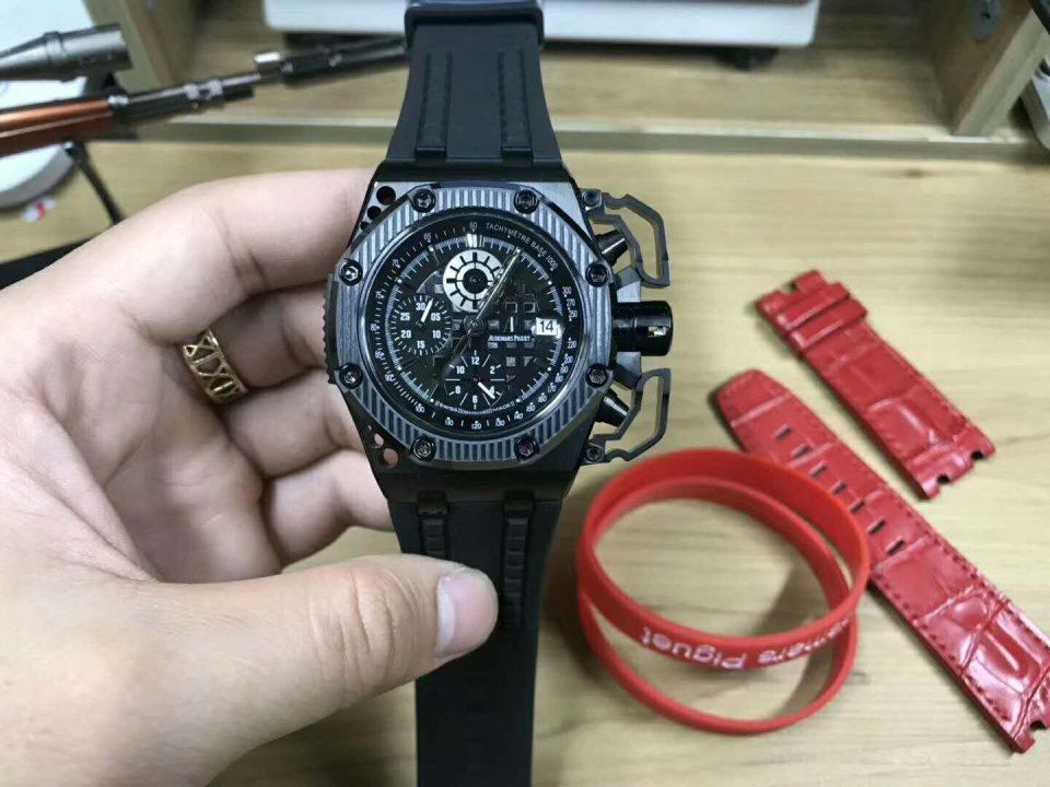 36岁的贾玲，不减肥的原因与名表有关?瘦下来就不可以吗?