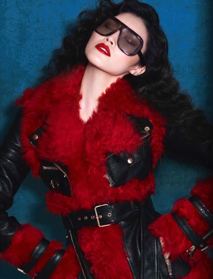 何穗:黑丝袜真是好看