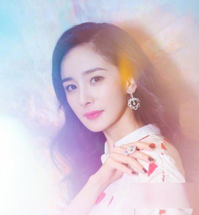 2018女生知性风慵懒中长卷发发型！