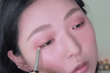 不配■“单眼皮小眼睛”看回来!教你如何画眼妆画法,看了以后请不必再聊:我不配!