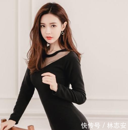 优雅端庄的紧身裙美女，双腿纤细立体，显得挺拔有型！