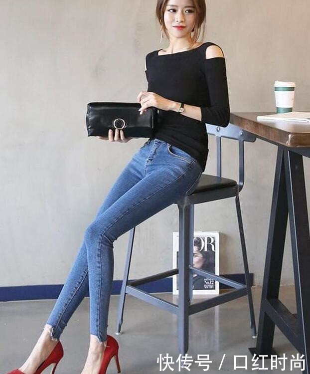 身材完美的美女，增添女神气质！