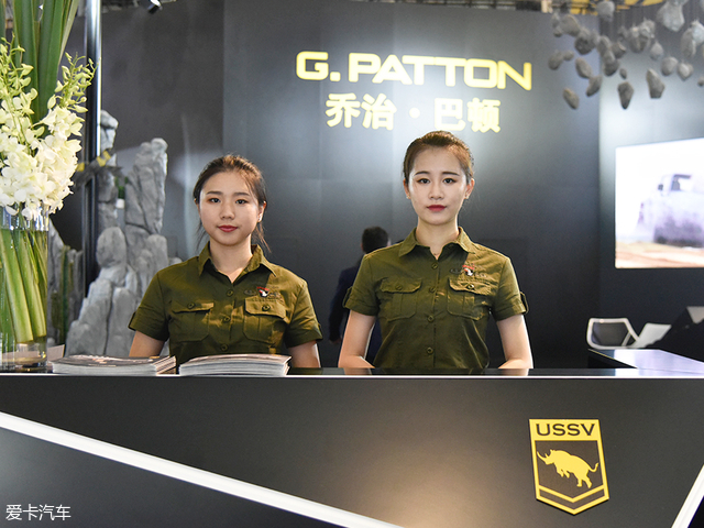 看2018成都国际车展各家美女争相斗艳