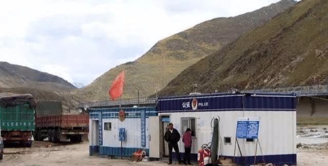 为什么走川藏线,随时都会被检查身份证原来还有这“猫腻”