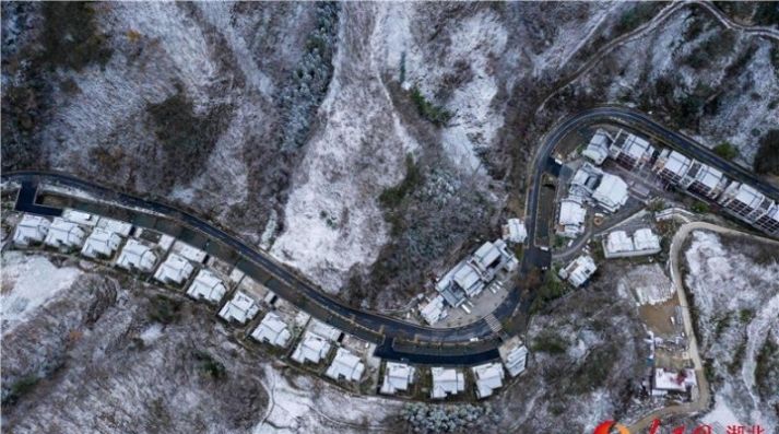  「迎来」湖北保康: 迎来今冬第一场雪