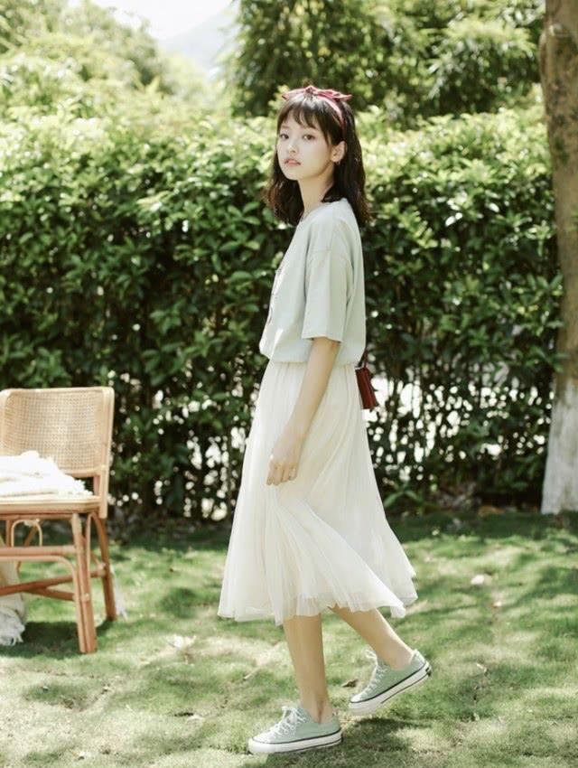  「小姐姐」看韩国小姐姐如何完美诠释chic风，慵懒不失雅致，休闲不失气质！