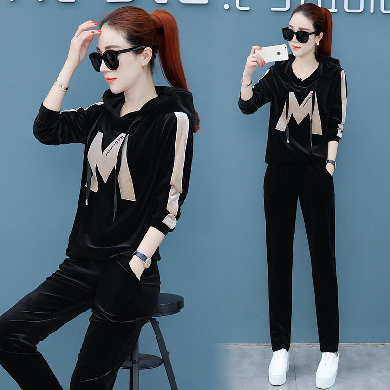 六零七零后 女人，入秋别穿的太花哨，看看下面女人这样穿，美炸