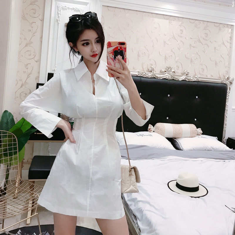 不是我吹，老婆虽然30了，打扮却像个大姑娘，不信你就来瞧瞧