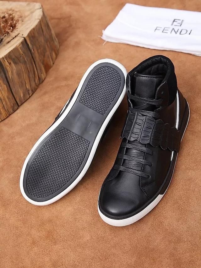 阿玛尼，芬迪休闲鞋，集时尚个性于一体，体现一种潮流灵魂所在
