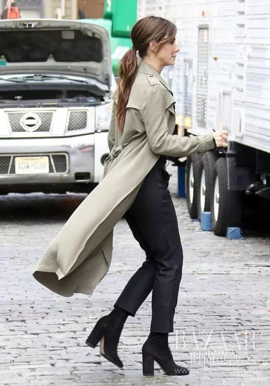 8个女人一台戏就为了偷走1.5亿美刀珠宝？可这明明是场时装秀