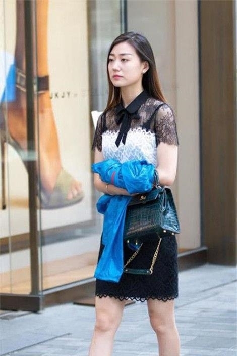  风哥|风哥街拍：温婉可人的美女，塑造腿部线条