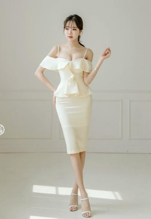 紧身包臀裙：甜美可爱的装扮，显得身材特别苗条！