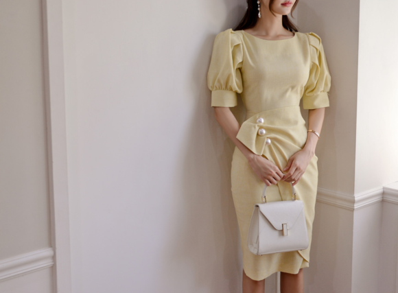 女神孙允珠，姜色枯草牛奶鲜柠亚麻珍珠裙