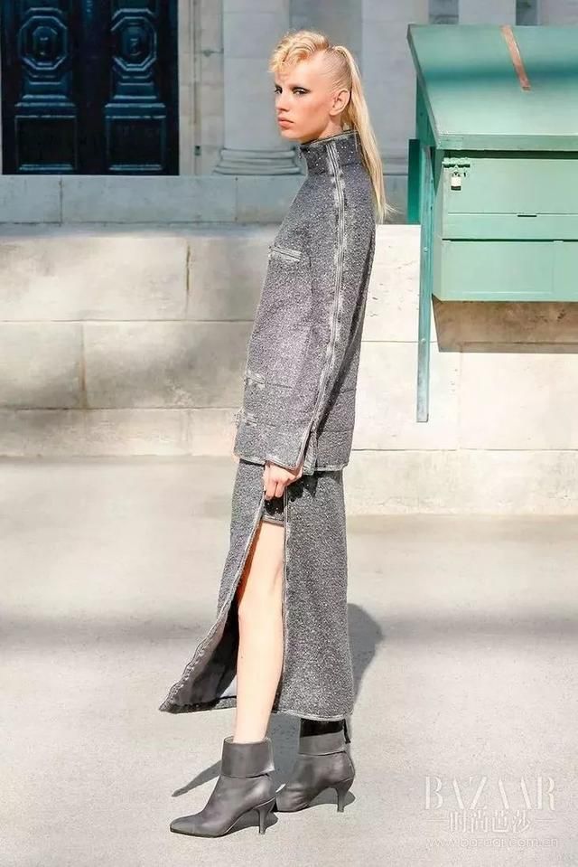 塞纳河倒映的Chanel高定，流淌的是左岸的旧时光