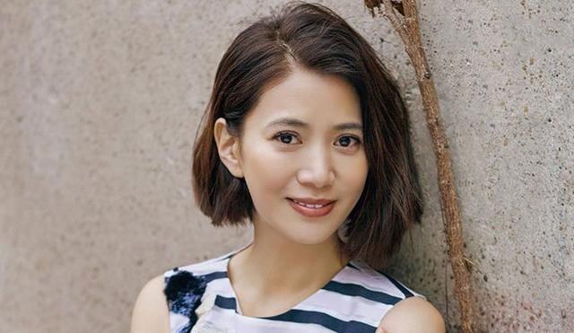 得罪周星驰被封杀？谣言！如今过生日不忘做慈善，还被老公宠上天