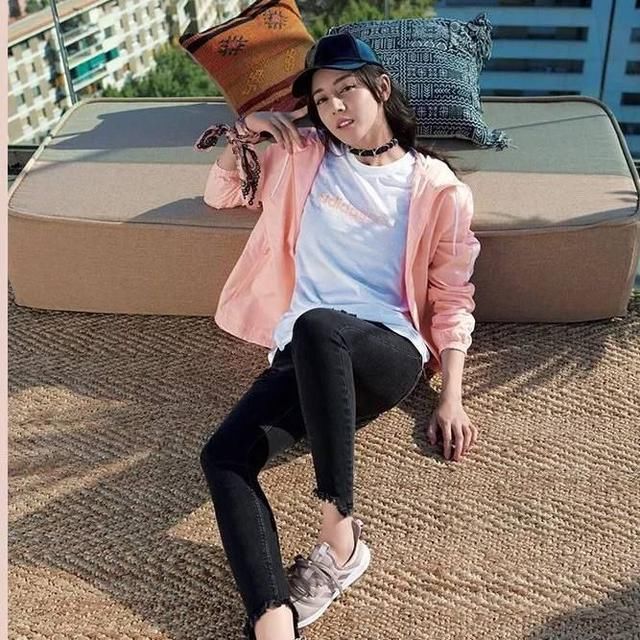 热巴最新性感照，说她胖了的人简直不能理解！