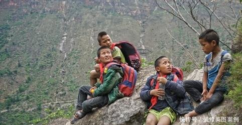 贵州一个悬崖上的村庄,走路都会心惊胆跳,旅行者不可错过的地点