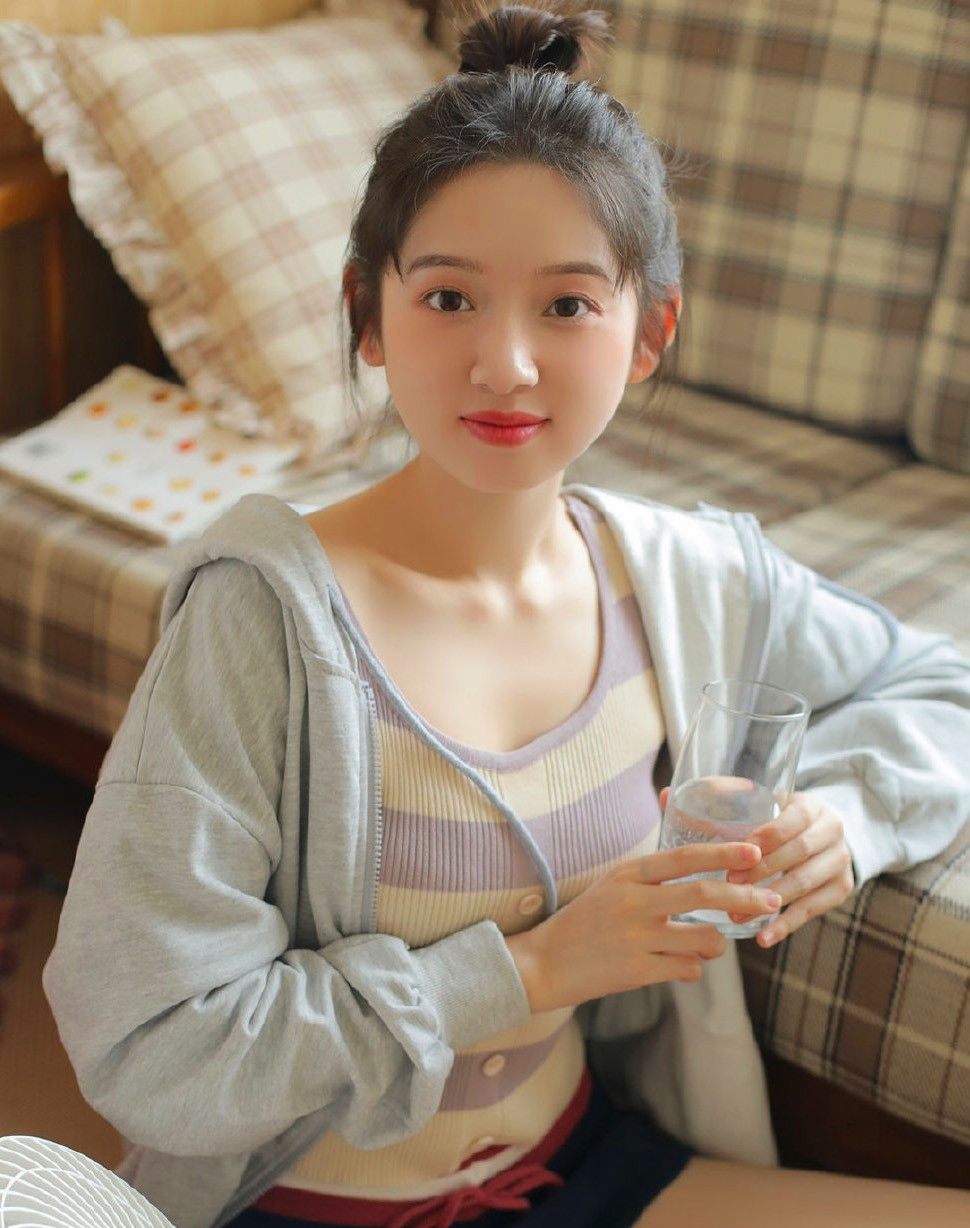 『白皙』少女风美少女战士白皙迷人写真,锁屏图片,手机壁纸