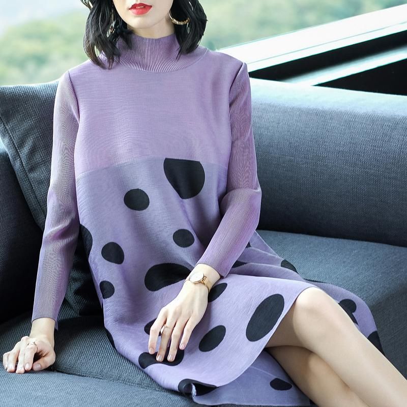 金秋一夜爆火的“名媛秋裙”，温婉优雅，50岁妈妈穿上气质若兰