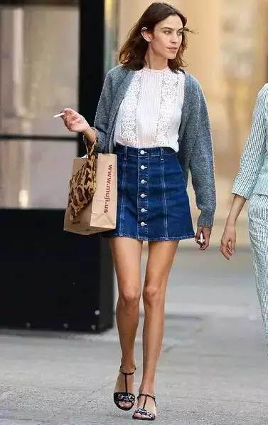 裙子千万别乱穿,今年这三款才是很流行的!