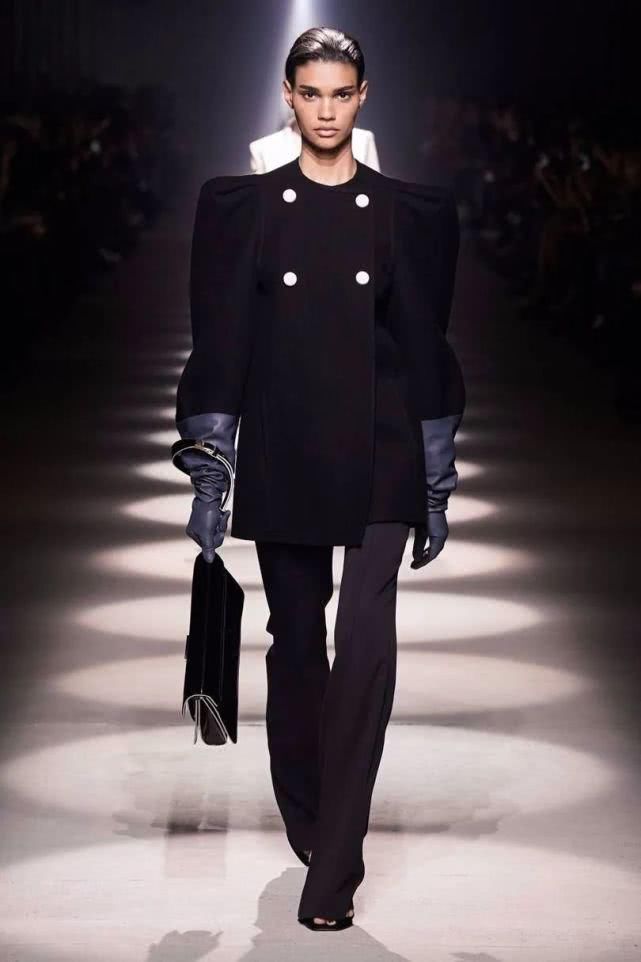  【Givenchy】堪比高定，再现法国极致优雅丨Givenchy 2020秋冬