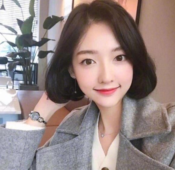  适合■女人过40岁后，为何“剪短发”更适合？这3个原因，考虑太周到！