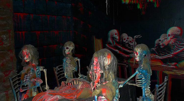 世界最恐怖的鬼屋,因为太恐怖了,导致进去前要签“生死状”