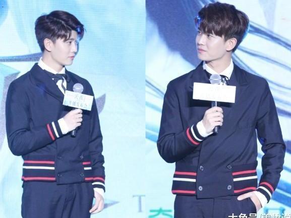 蔡徐坤居然撞衫徐峥, 同为“顶级流量”, 这个C位好难选!