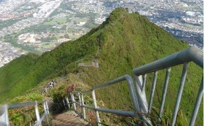 世界上最“腿软”的景区，恐高症的游客望而兴叹