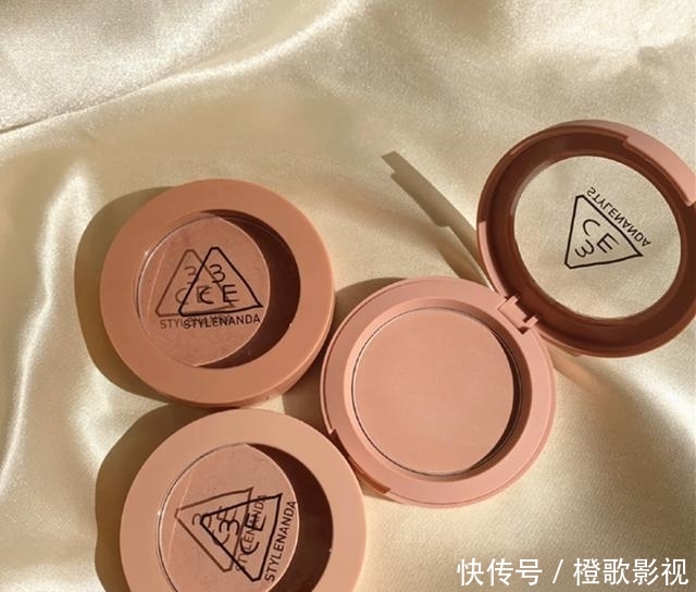  『蜜桃』被无数人拦下来问过的蜜桃色腮红安利！