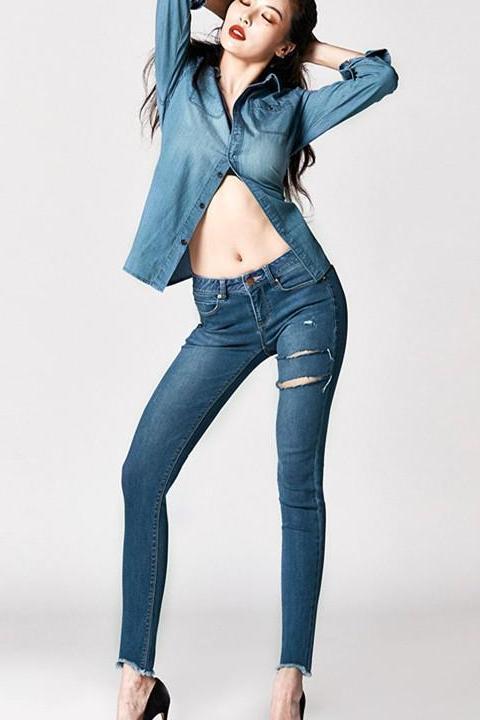 崔雪莉晒生活照, 穿露脐装变身“腰精”, 金泫雅地位不保!