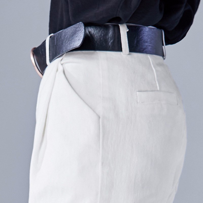 40岁再年轻也要打扮的嫩点，瞧香港女人这样穿，女人味十足