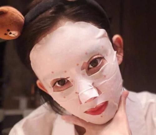  『千万别』化妆师建议：女生千万别在“3个时候”贴面膜，“浪费钱”还没用
