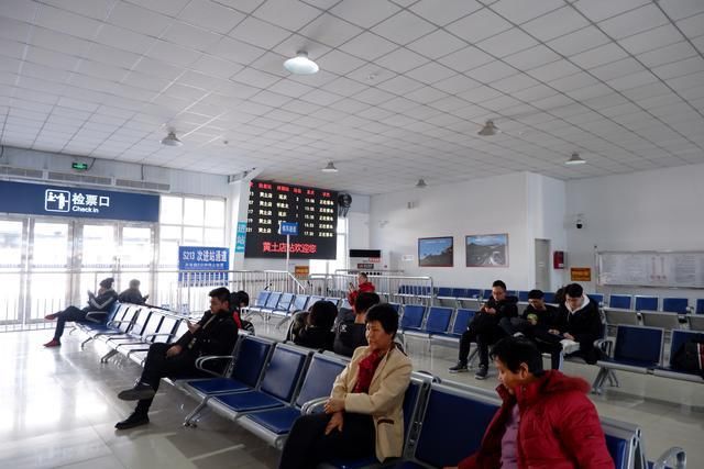 原来花7块钱就可以游览长城，看绝美花海，不要再多花冤枉钱了!