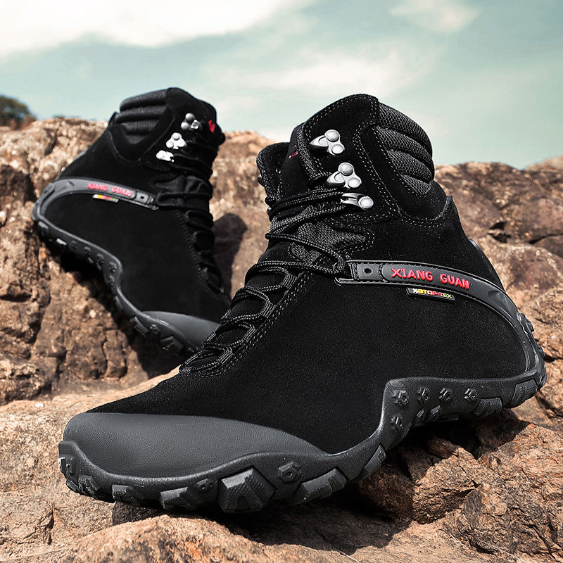 老公买了这双运动鞋，鞋柜里面的鞋都不穿了，只要穿上它便知道~