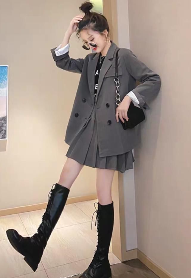 【显得非常】00后如今迷上的“西服外套”,拿来凹造型贼飒,赶紧过来种草吧