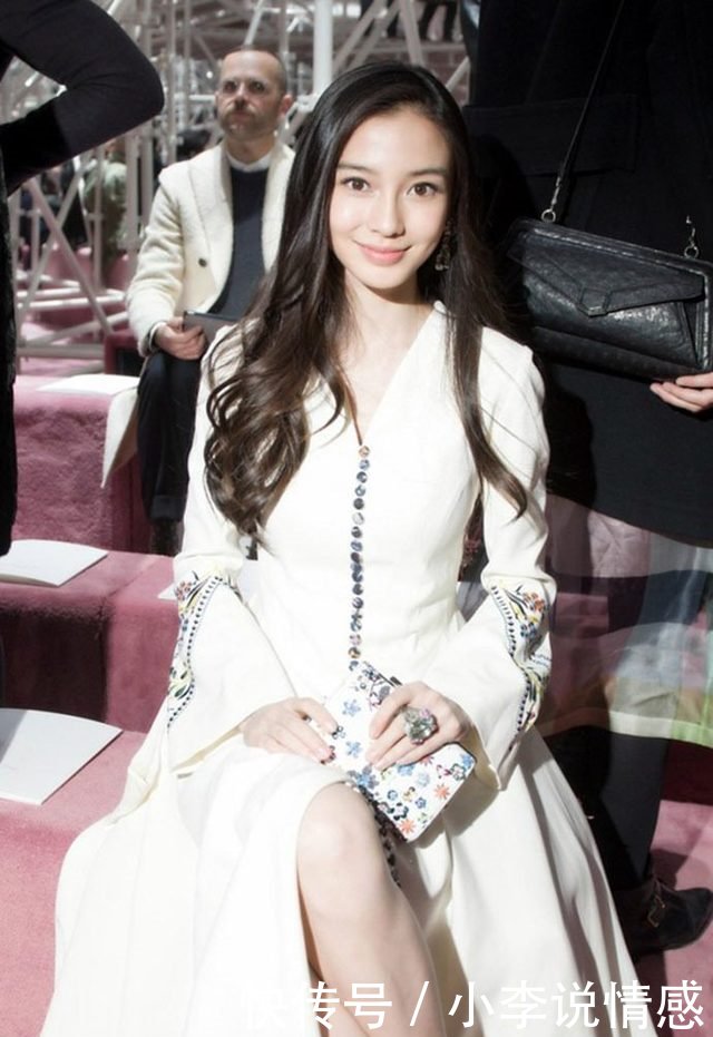 女星纹身照,赵丽颖美到窒息,杨幂的纹身隐秘,最后三位重口味